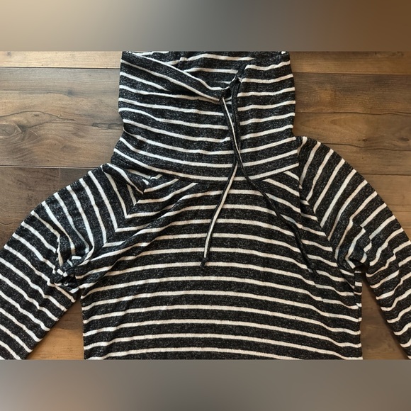 🖤 Mix by 41 Hawthorn Striped Knit Hoodie Tunic | Size M - Picture 3 of 7